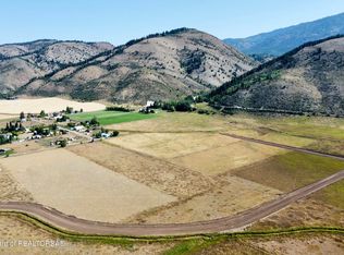 1 Mustang Dr, Grover, WY 83122