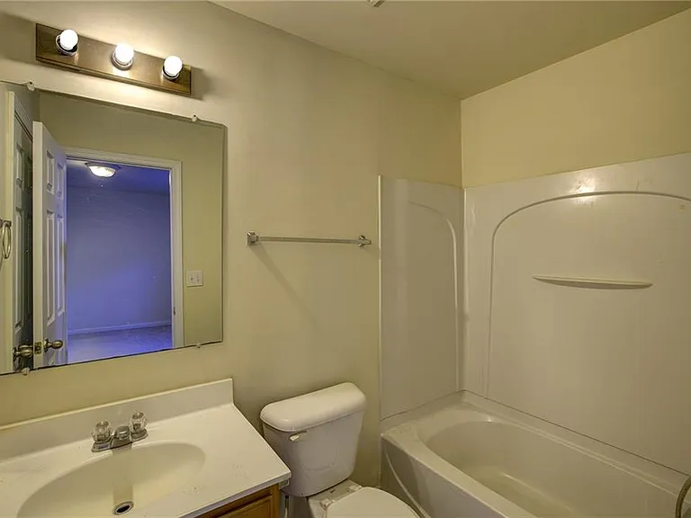 2247 Landing Ridge Dr — Photo 7