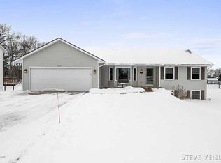 6919 Eric Ave, Jenison, MI 49428