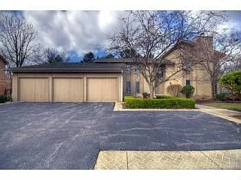 2834 Woodmere Ct photo 1