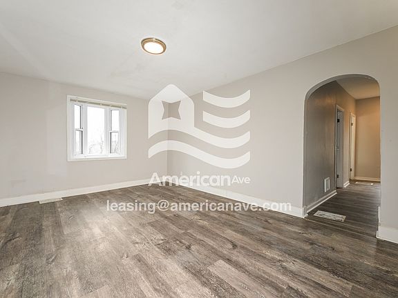 1132728_004_living_room_5.jpg
