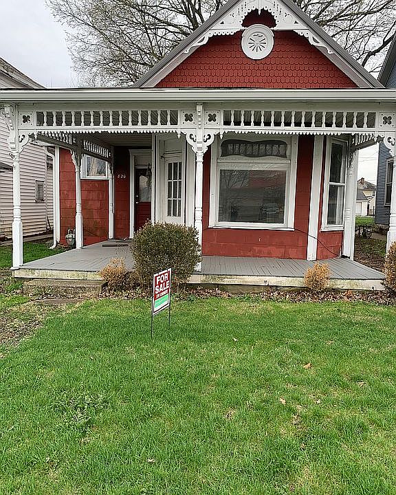 820 E Main St, Lancaster, OH 43130 Zillow
