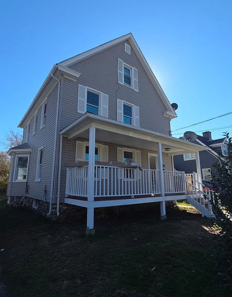 46 Roberts St — Photo 2