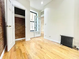 Rented by HOLTON REAL ESTATE INC.