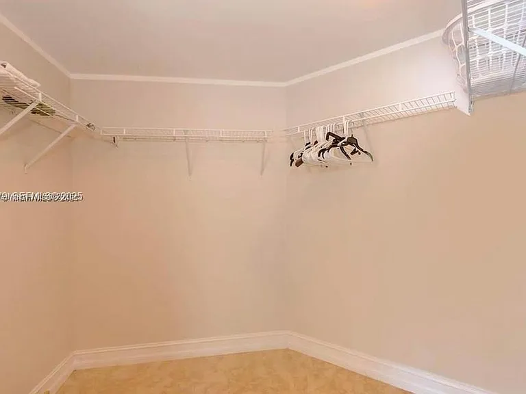 16699 Collins Ave #3902 — Photo 9