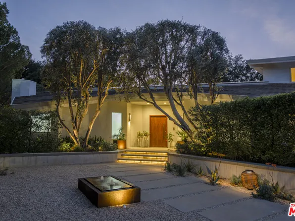 3833 Hayvenhurst Dr, Encino, CA 91436