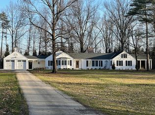 7050 Wilson Mills Rd, Chesterland, OH 44026