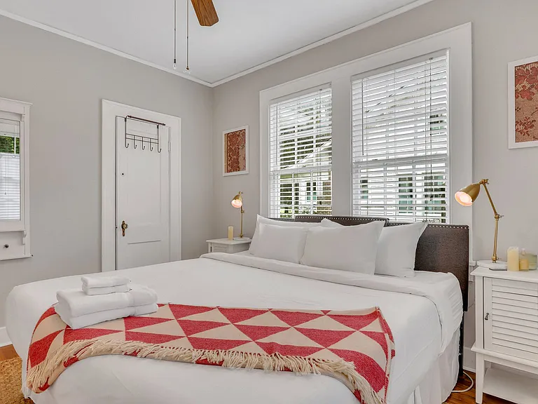 1219 Washington Ave — Photo 12