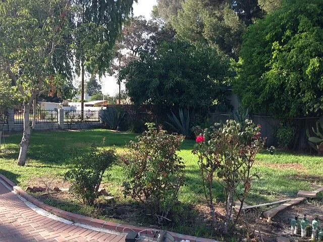 6700 Gloria Ave — Photo 1