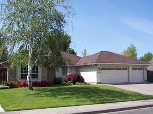 1958 Saint Clair St, Medford, OR 97504