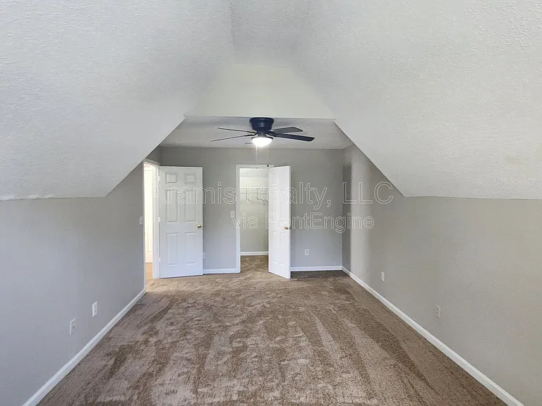 7336 Bramble Oak Dr — Photo 8