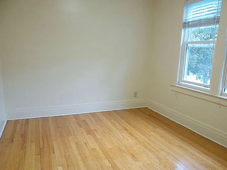 400 Harvard Pl #1 — Photo 30