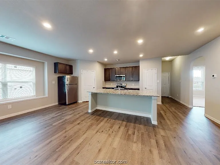 5789 Cerrillos Dr — Photo 5