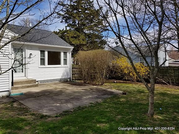 Portion Exterior Rear