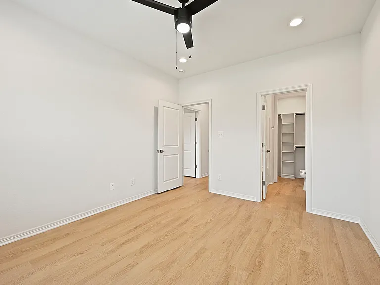 Cooner Residenace — Photo 25