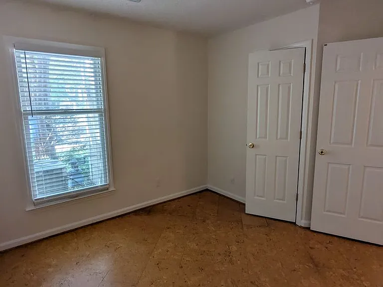 220 Saint Andrews Ln — Photo 13