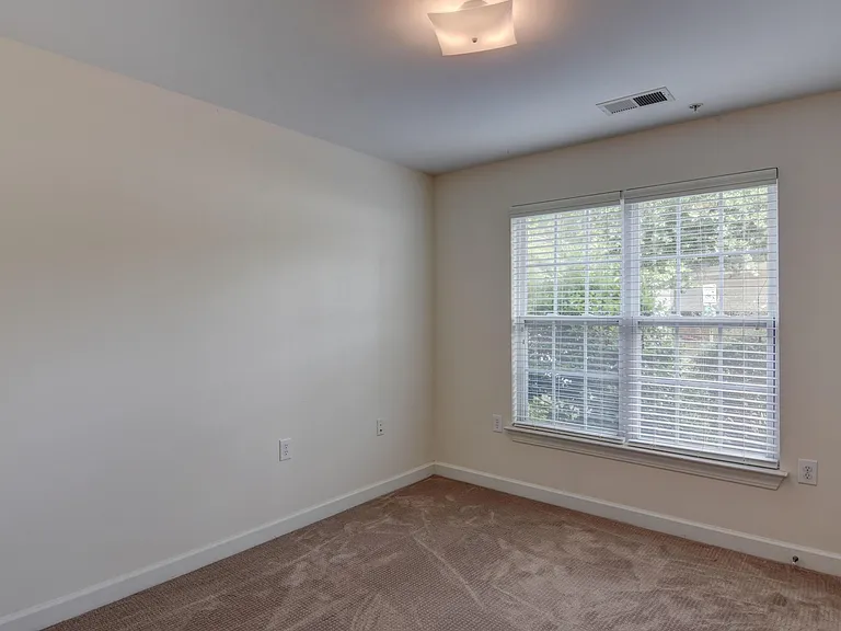 1521 Cadfel Ct #106 — Photo 18