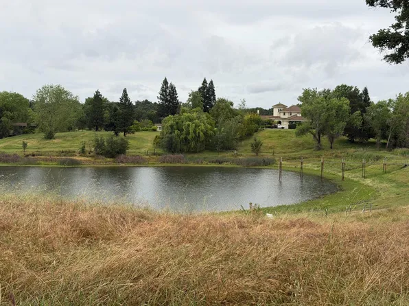 25045 N McIntire Rd, Clements, CA 95227