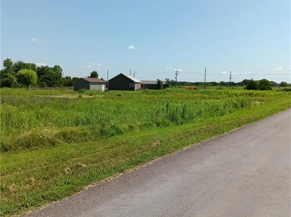 17-21 Wilderness Trl, Lacygne, KS 66040