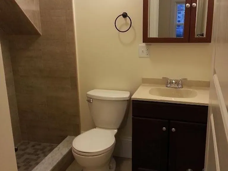 82 Linden St #2 — Photo 8