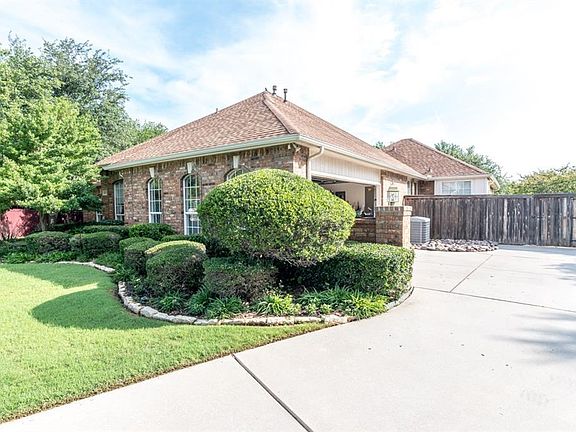 5th image of 1037 Blueberry Ct