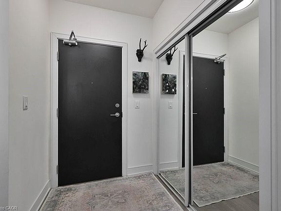 5th image of 1575 Lakeshore Rd W #155