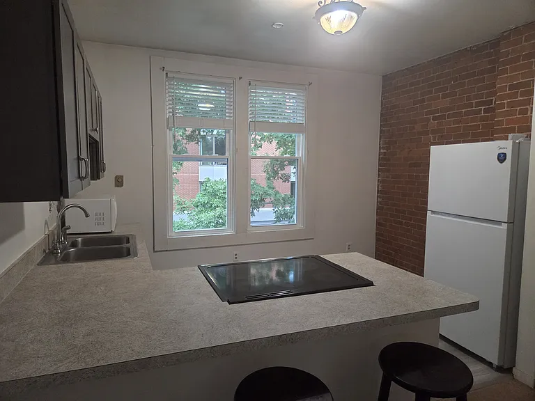 2114 Saint James Ave #4 — Photo 3