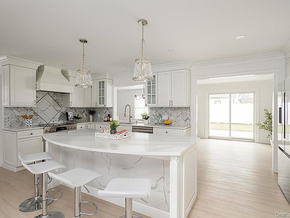 5th image of 73 Stratford Road