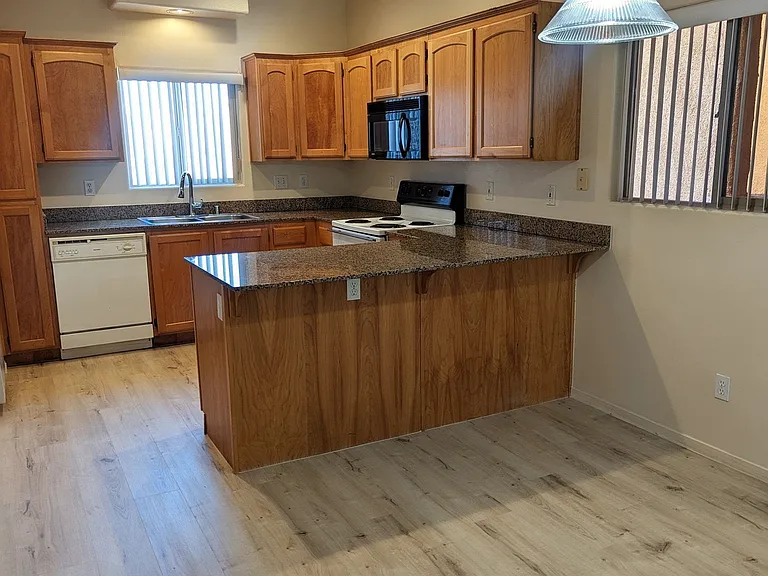 740 Hardy Way #E — Photo 8