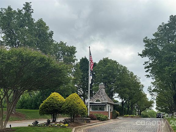 3rd image of 142 43rd Avenue Dr NW #329