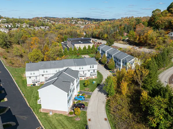 8 Sassafras Ln, Canonsburg, PA 15317