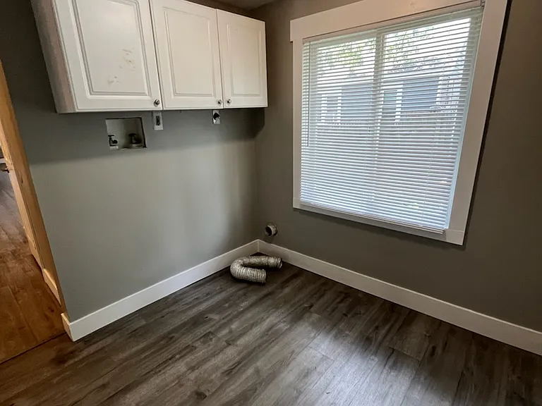 1531 Walnut St NE — Photo 15