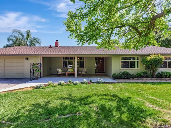 10495 Garcia Ln, Gilroy, CA 95020