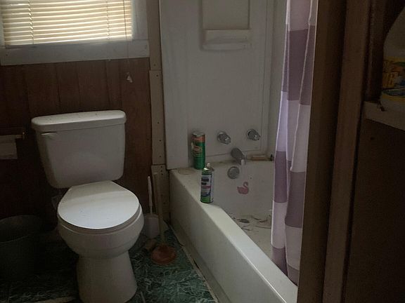 4th image of 857 Welworth St
