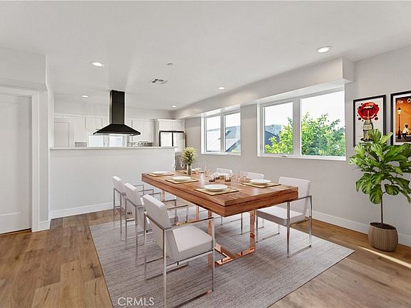 3rd image of 1724 Menlo Ave
