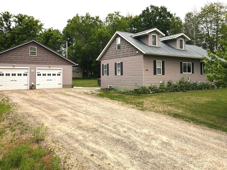 904 9th Ave, Calumet, MN 55716 | Zillow
