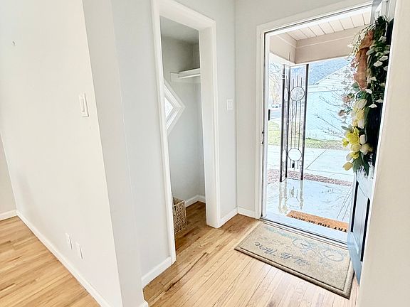 5th image of 1944 Spring Ln