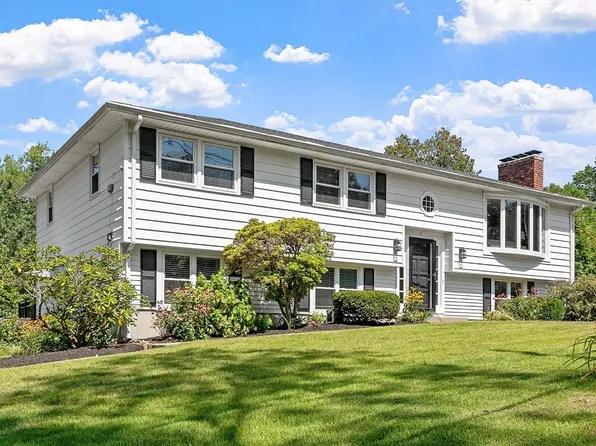 15 French St, Tewksbury, MA 01876