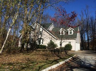 5996 Webb Rd, Mineral Ridge, OH 44440