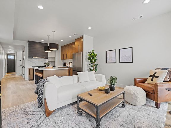 2nd image of 116 E 13th Street