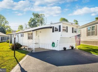 5 Country View Ln, Chalfont, PA 18914