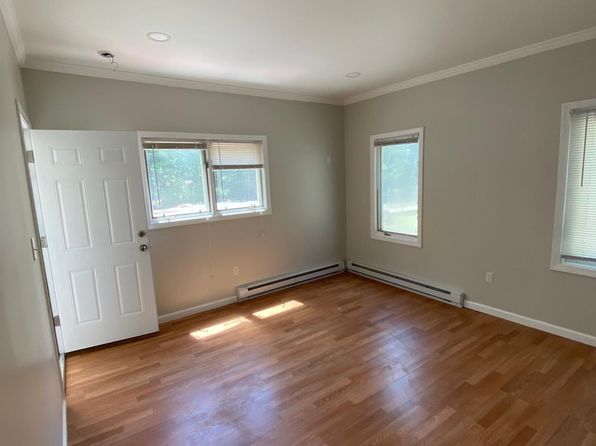 738 Savin Ave #1B