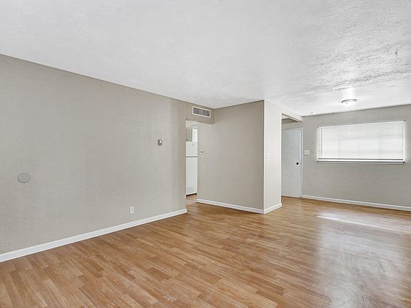 4th image of 9309 Albany Dr