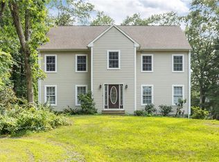 22 Breezy Knoll Rd, Smithfield, RI 02828