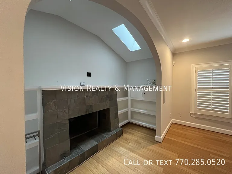 977 Cummings St SE — Photo 12