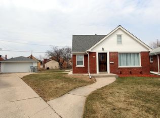 2735 N 63rd St, Milwaukee, WI 53210