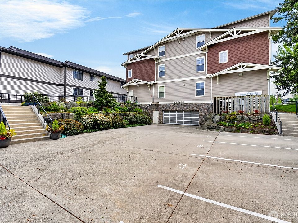 1st image of 1109 29th Street #301