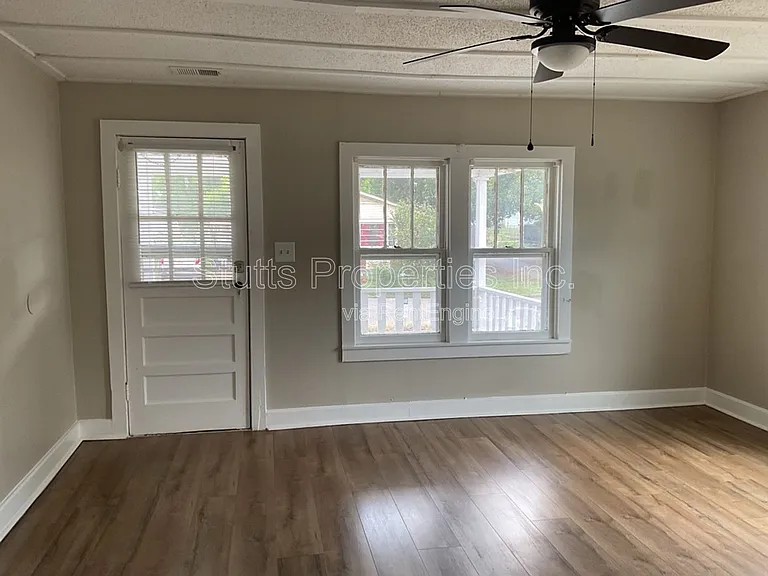 603 Martha Ave — Photo 6