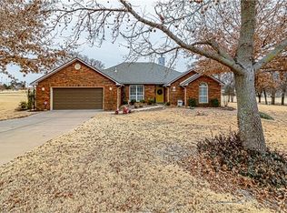 11 E Cimarron Trl, Perkins, OK 74059
