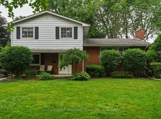 569 Viscount Rd, London, ON N6J 2Y1
